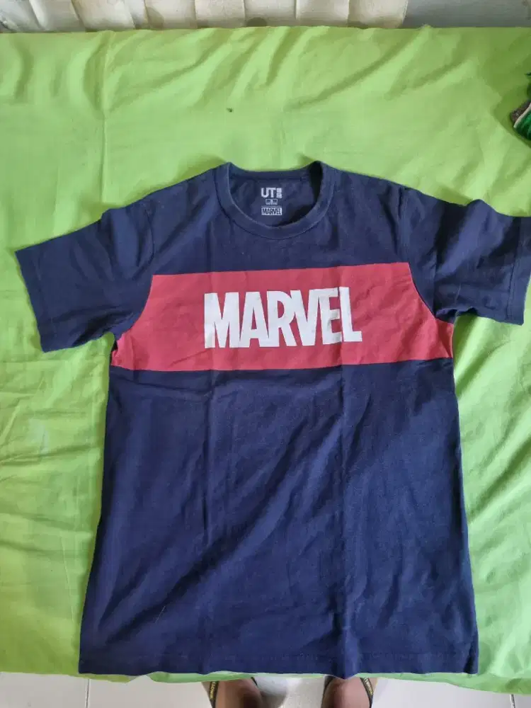 Kaos Uniqlo Marvel size M
