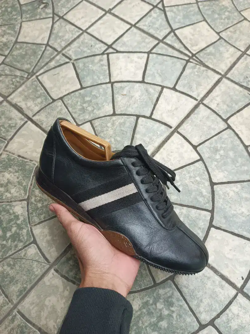 Sepatu pria Bally second size 40