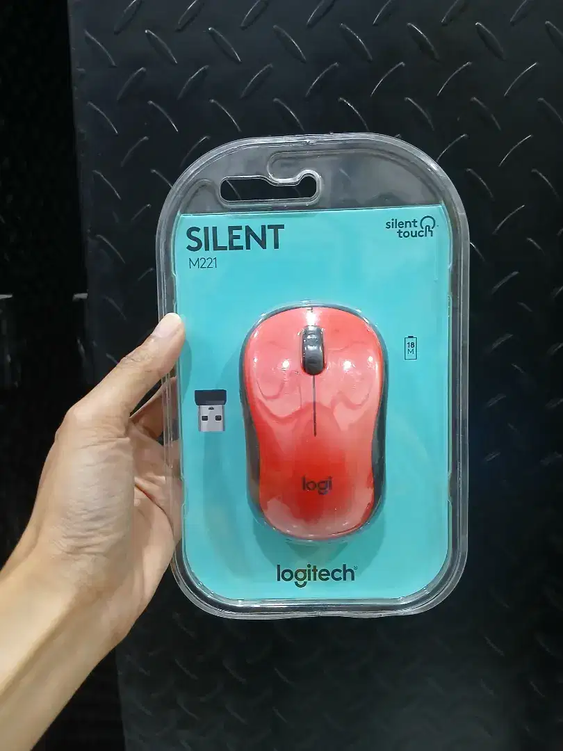 Logitec M221 mouse
