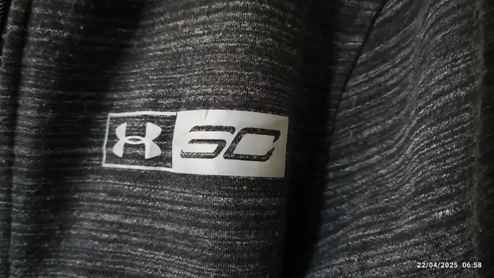 Jaket UA size M Original Jordan