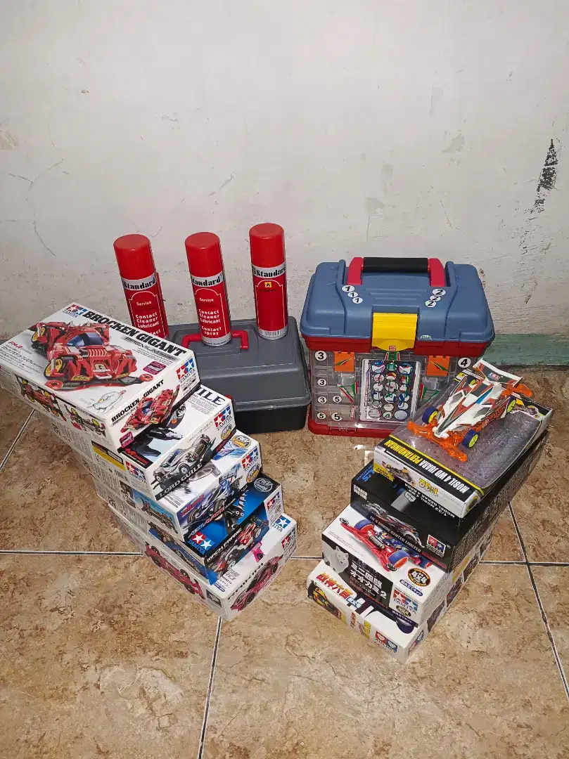 Di jual Tamiya dan teman2nya