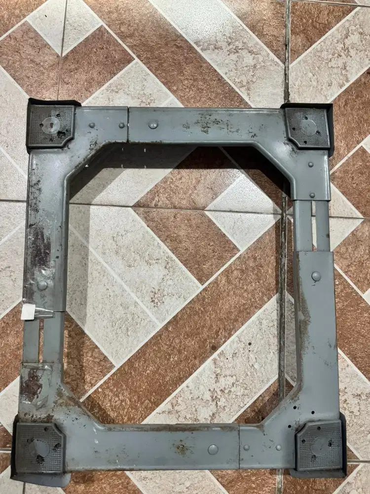 Dijual TATAKAN BESI RODA LEMARI