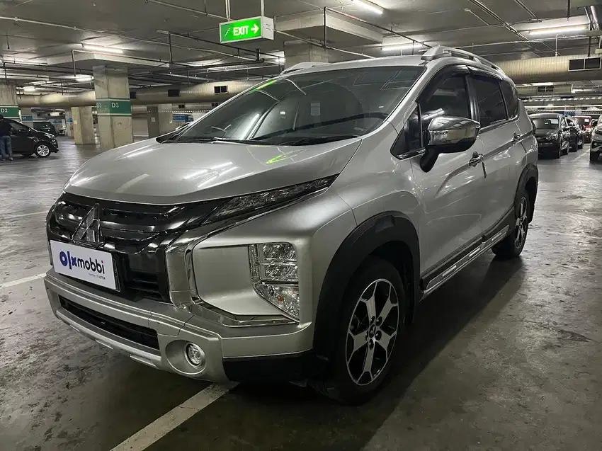 DP RENDAH - Mitsubishi Xpander 1.5 Cross Bensin-AT 2019