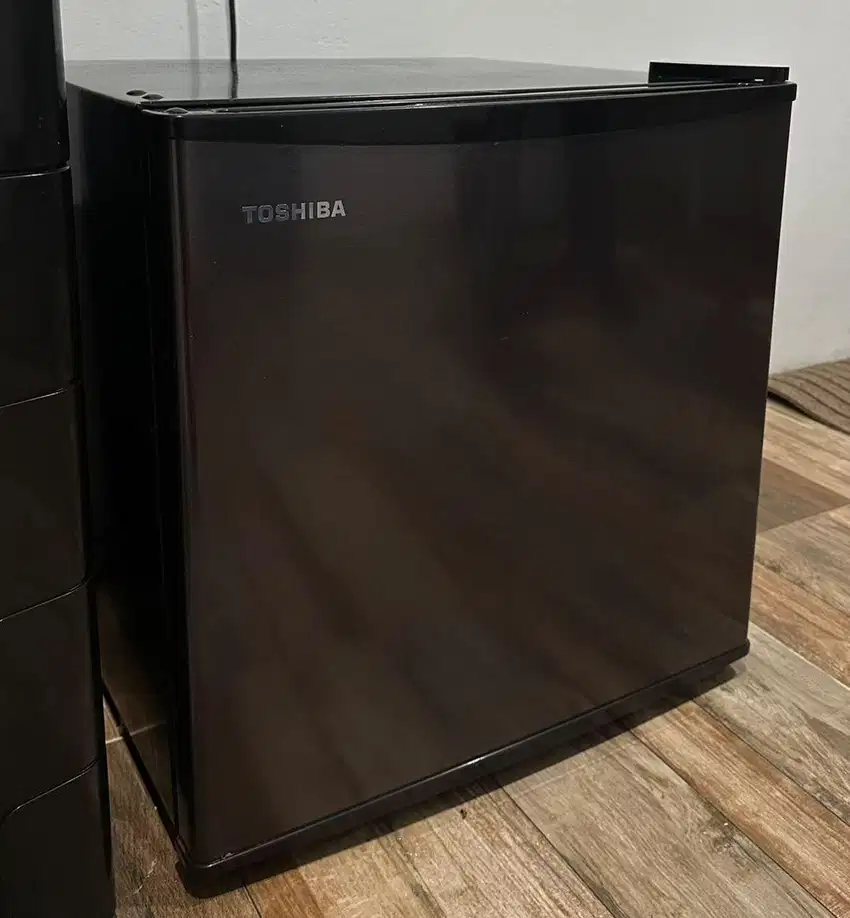 Toshiba Kulkas 1 Pintu GR-RD65CC-DMF(37)