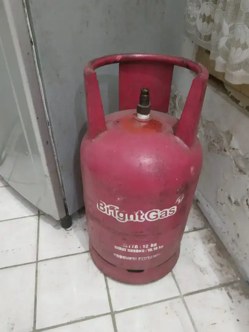Kulkas Glacio dan Tabung Gas