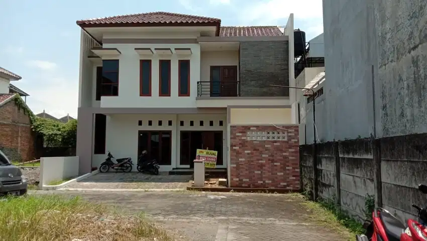 Rumah Dijual : Jl. Supriyadi Regency, Semarang