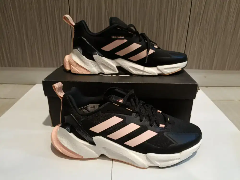 Sepatu Adidas original BNIB unisex
