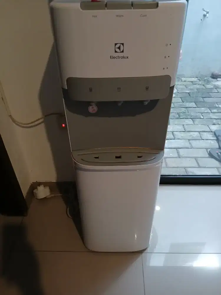 Dispenser Hot And Cold