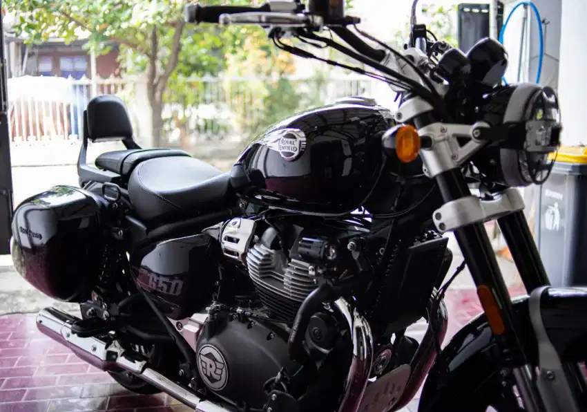 Royal enfield super meteor 650 cc