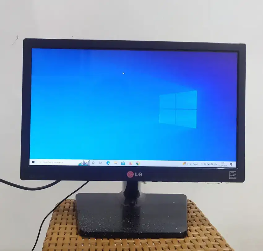 Led Monitor 16 Inc LG