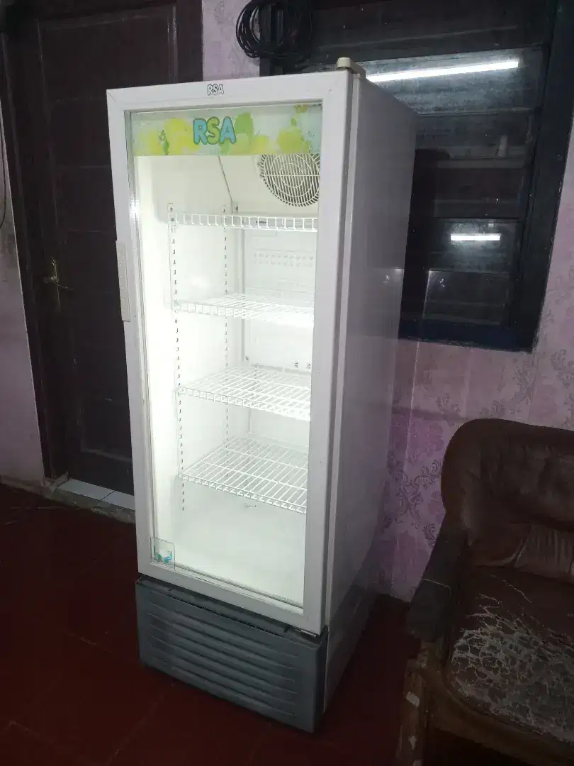 Di jual showcase pendingin minuman merk RSA 4 rak Normal Dingin