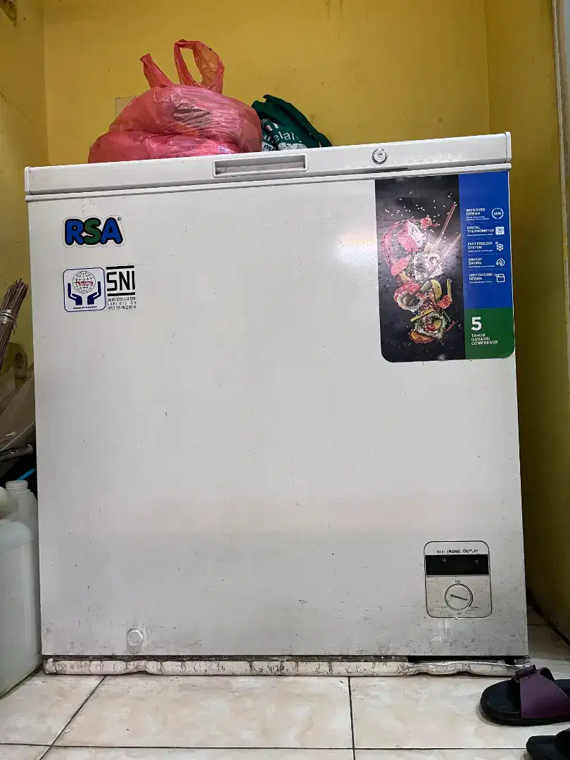 Freezer merk RSA (boleh nego)