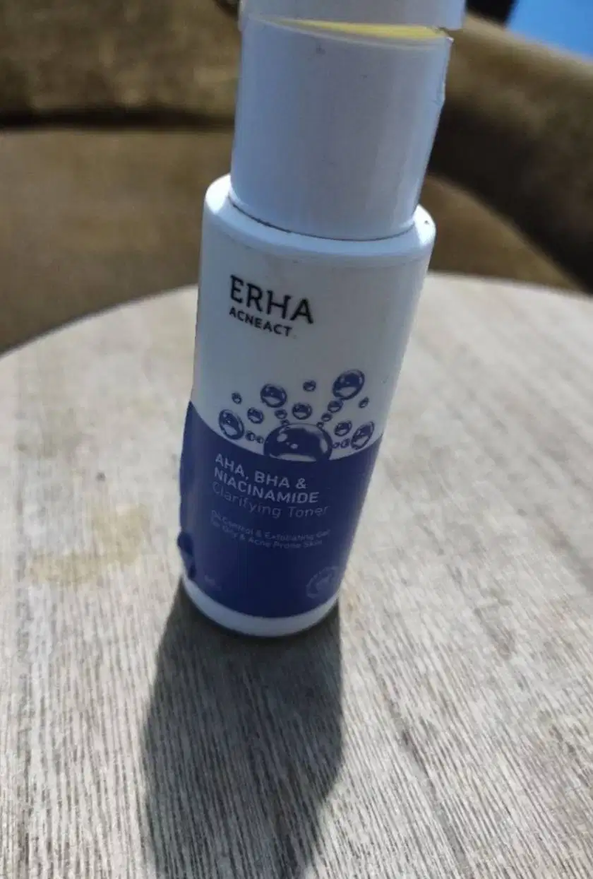 Erha Acne Clarifying Toner