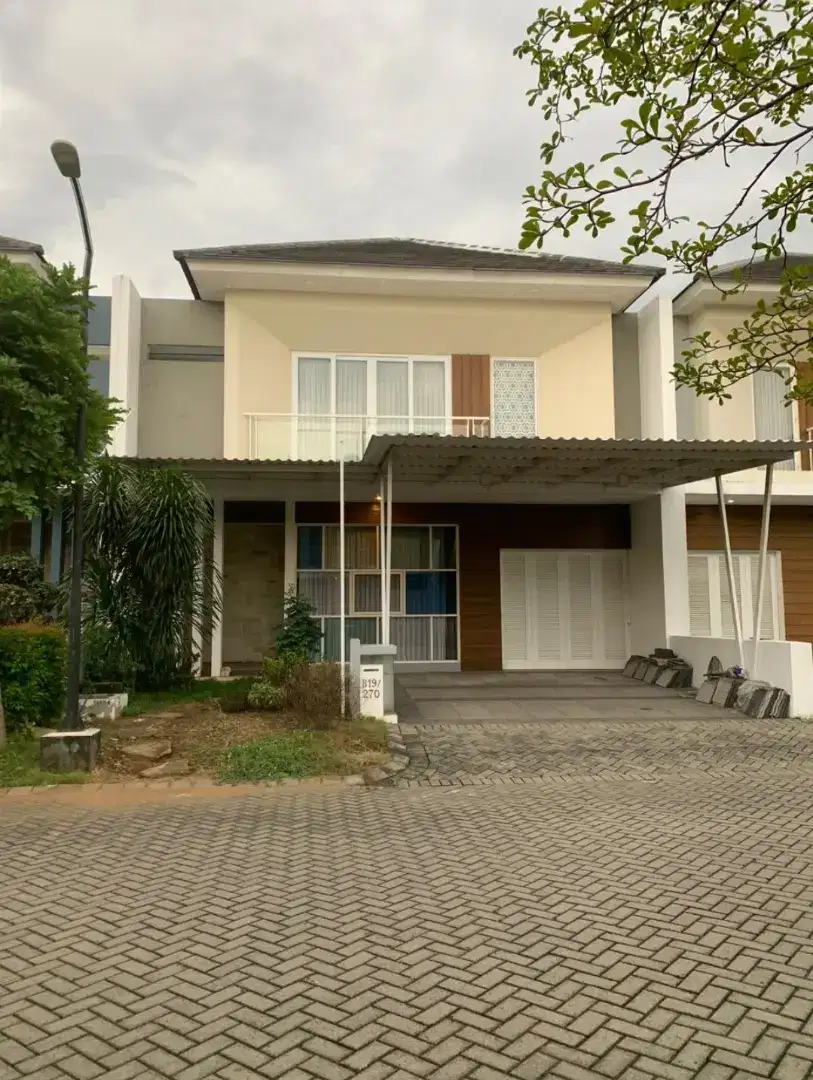 Rumah dijual ROYAL RESIDENCE - Row 20 meter Double Way Rp.3,5 M nego