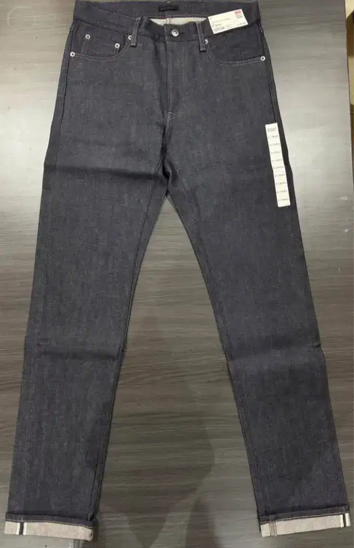 Uniqlo slim fit Stretch selvedge size 31