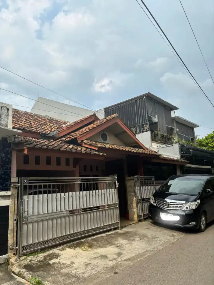 Di jual Rumah kost Karang Indah. LT. 438 m