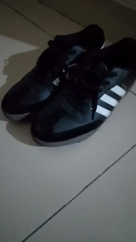 Sepatu Adidas samba second