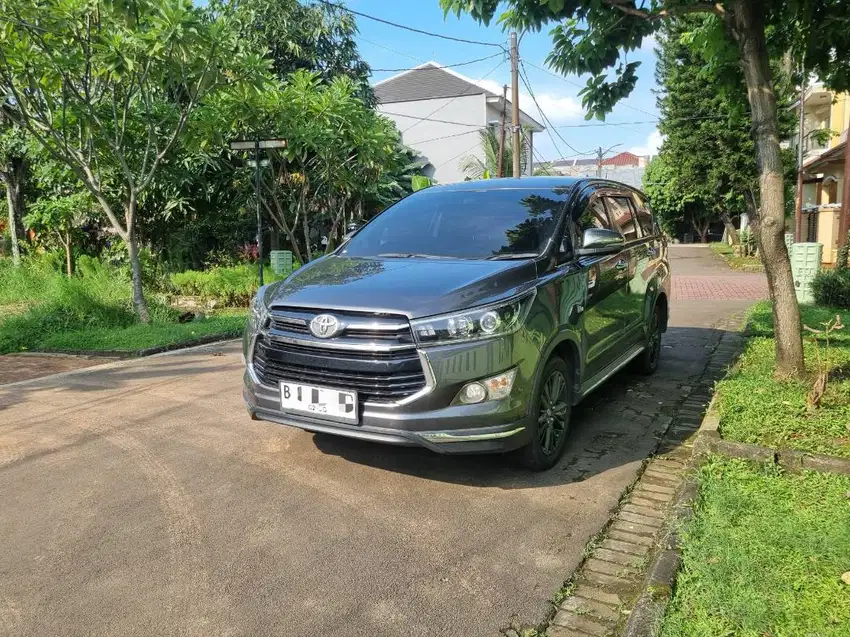Toyota Innova Venturer Bensin 2020 AT 2.0 Reborn Kijang G V