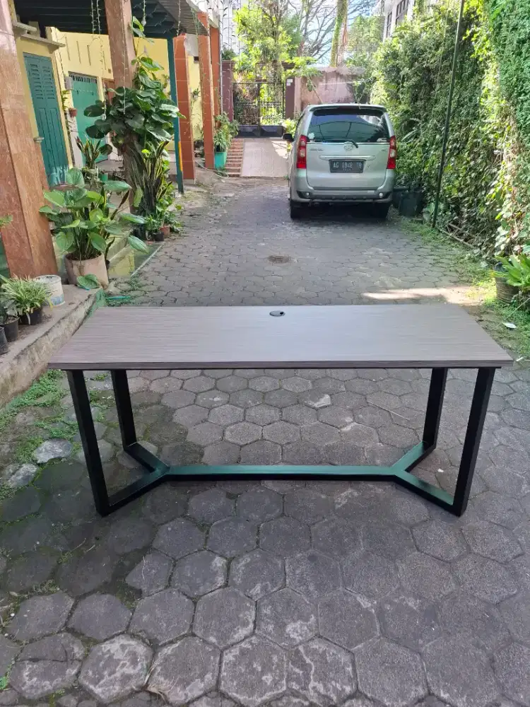 Meja meting indutrial