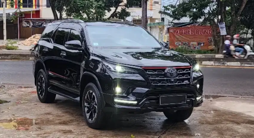 Fortuner VRZ TRD 2.4 AT 2021