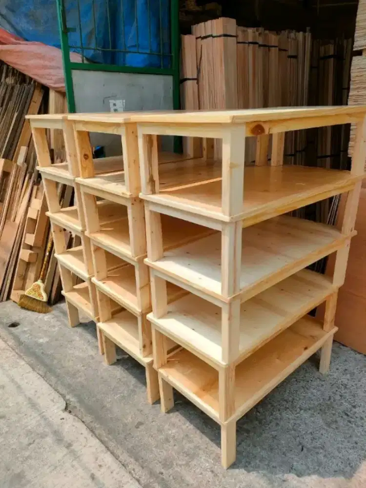 Meja lesehan jati belanda