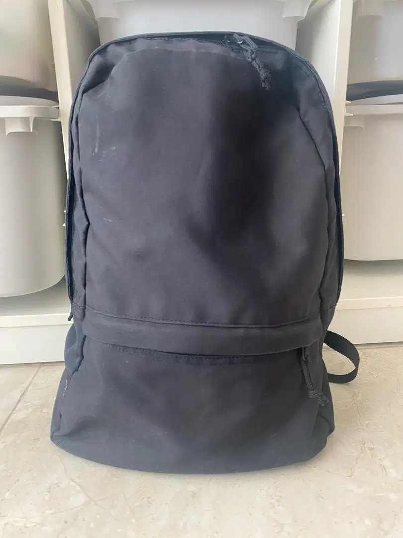 Tas Ransel Uniqlo