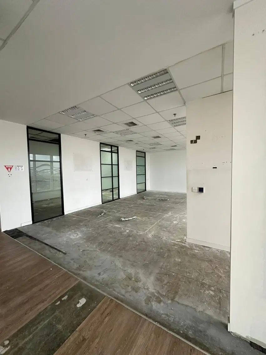 Sewa Kantor 104 m2 di Antam Office Park Simatupang, Strategis, HrgNego