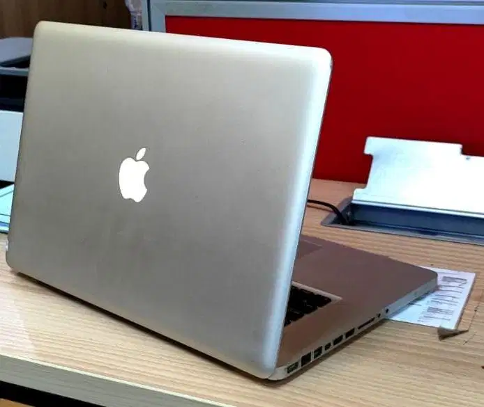 Apple MacBook Pro 15Inch