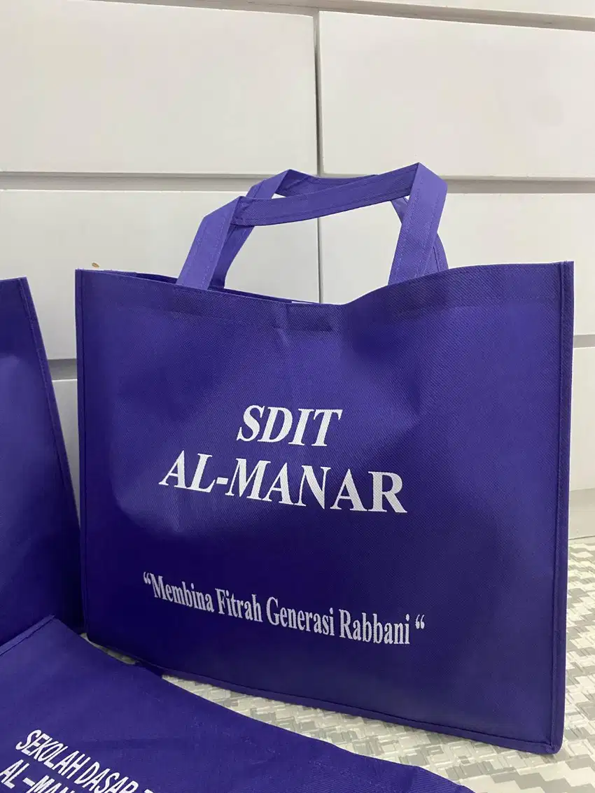 goody bag sablon menggunakan resleting
