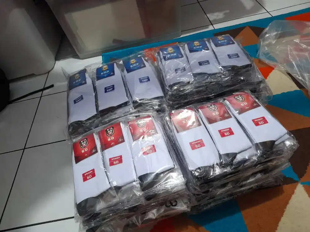Kaos kaki sd dan smp 5ribu