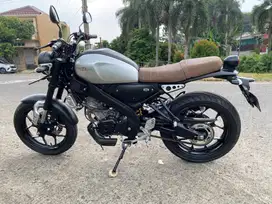 58@: DP/500 RBU B DKI YAMAHA XSR 155 CC SiLVER ON
