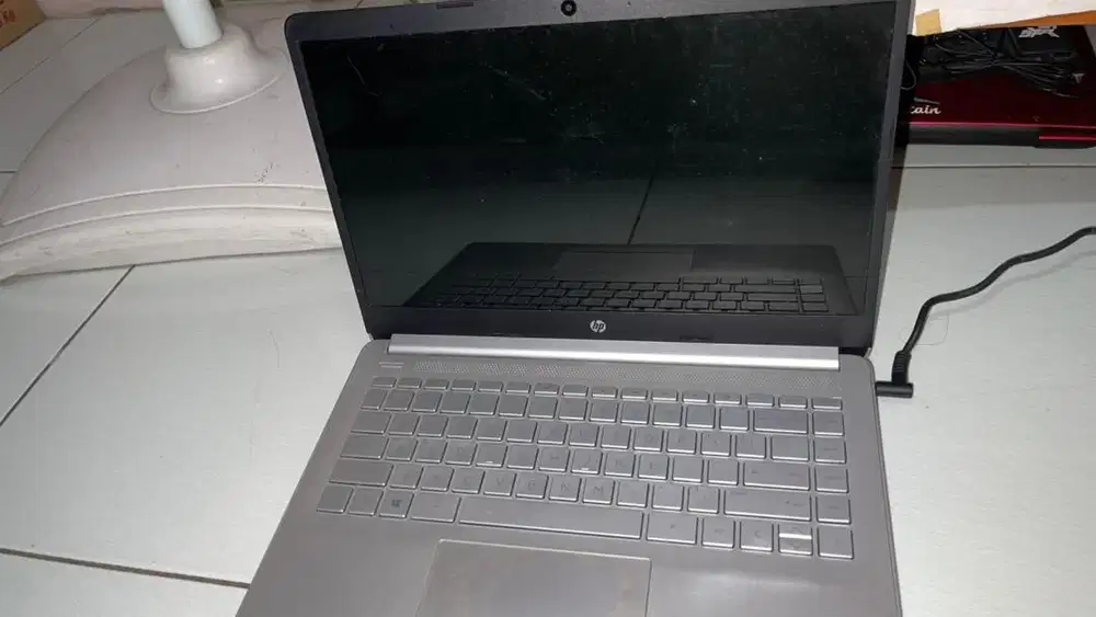 LAPTOP MERK HP DK0024AU SECOND PEMAKIAN PRIBADI