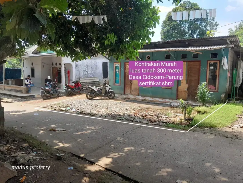 Di jual kontrakan murah dengan halaman yang luas strategis di cidokom