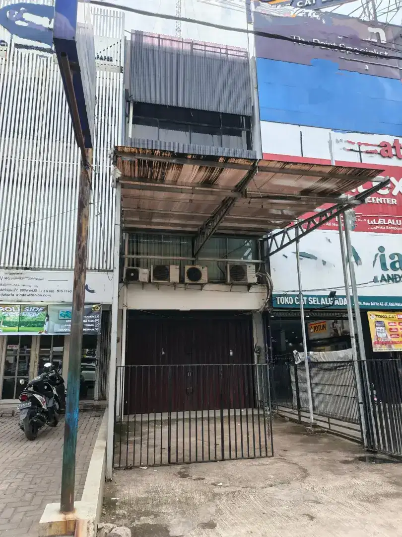 Ruko siap pakai 3,5Lantai di Jalan raya Kalimalang Bekasi