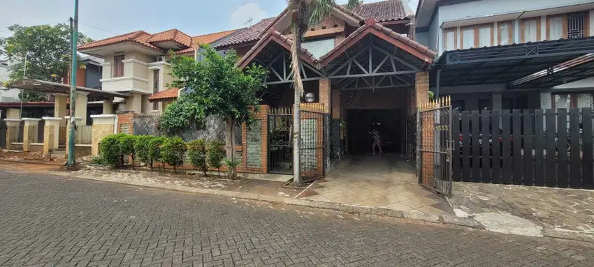 RAFFLES HILLS CIBUBUR DEKAT TOL DAN STASIUN LRT