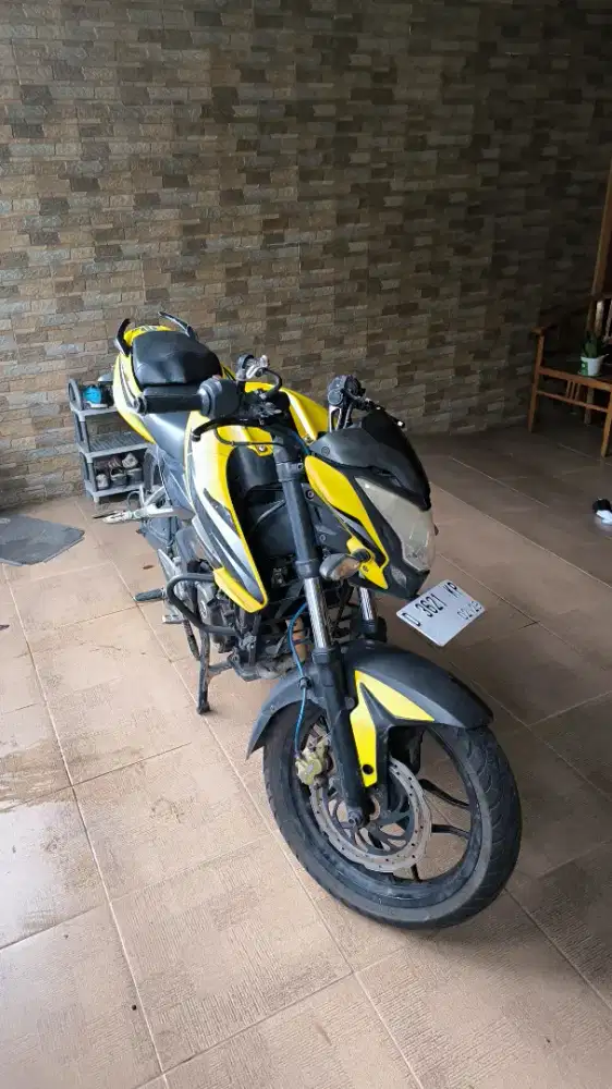 KAWASAKI PULSAR 200 NS