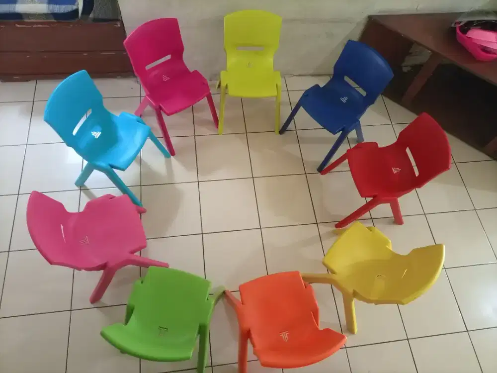 Kursi anak merk Olymplast