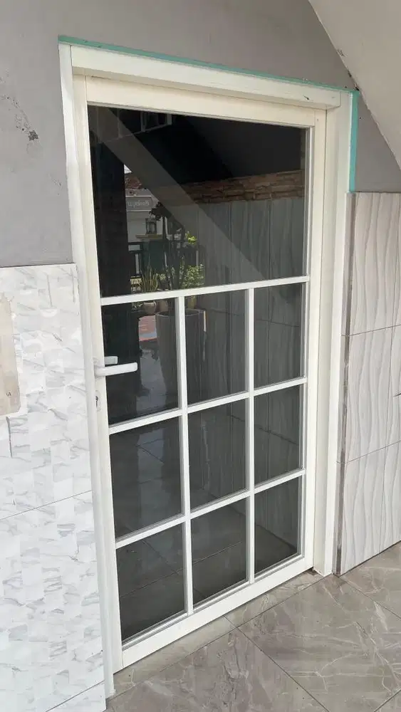 Kusen pintu jendela aluminium dan pagar kanopi besi