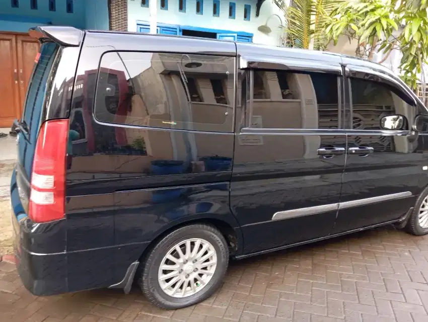 Nisan serena CT 2012 surat2 komplit pajak aktif mesin halus irit pol