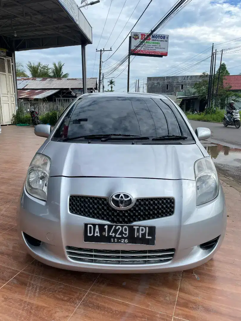 Toyota Yaris 1.5 J Manual tahun 2008, wrn silver
