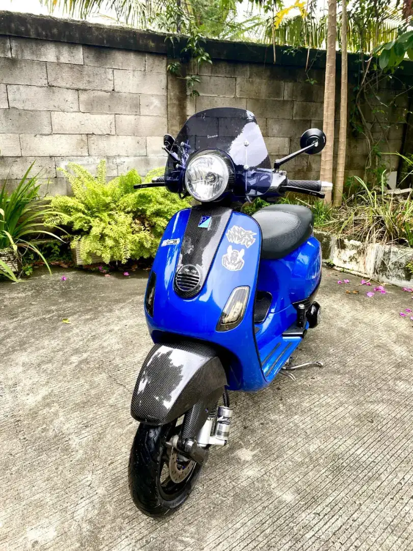 Vesva LX 150ie. Banyak variasi , cocok untuk anak muda