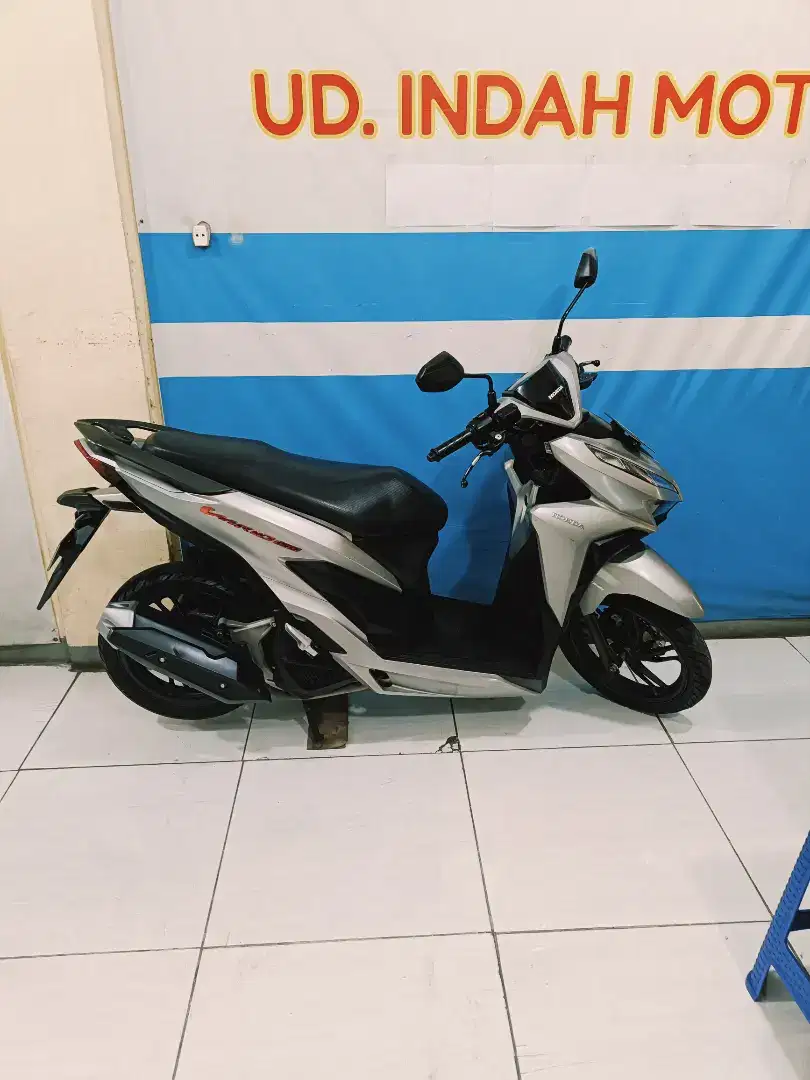 Silver doff HONDA VARIO 150 ESP CBS ISS EXCLSV KEYLLES REMOT 2021
