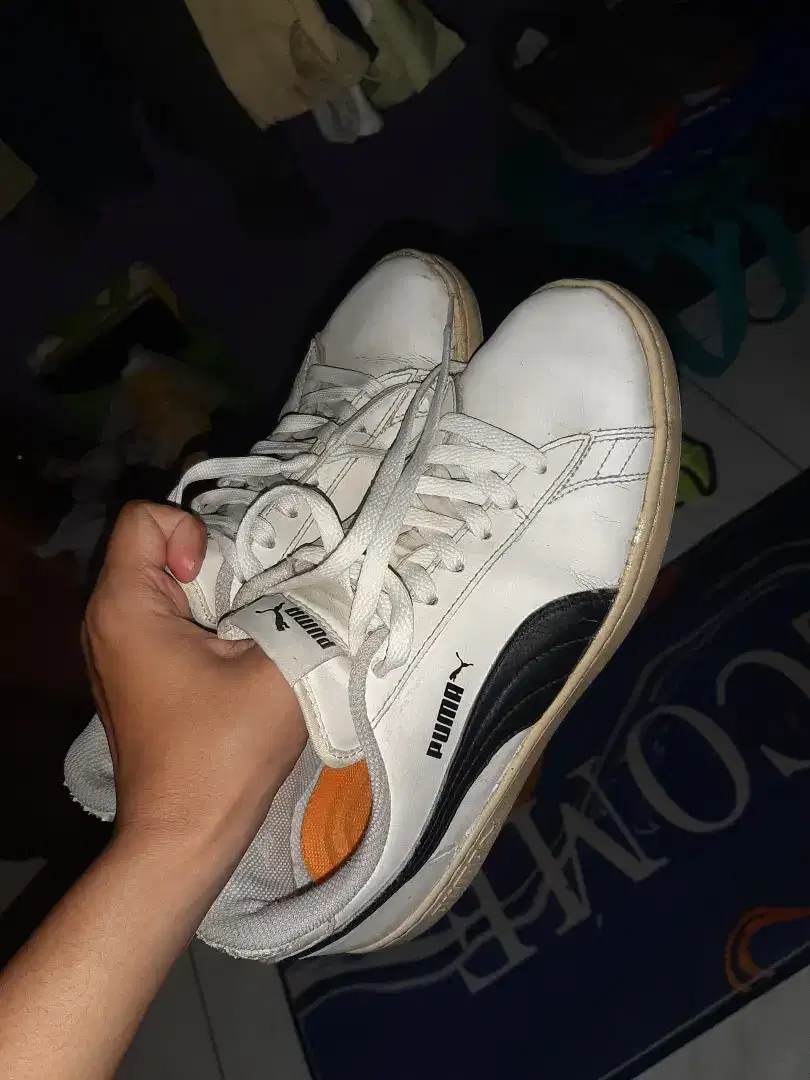 Sepatu Puma Smash V2 size 42
