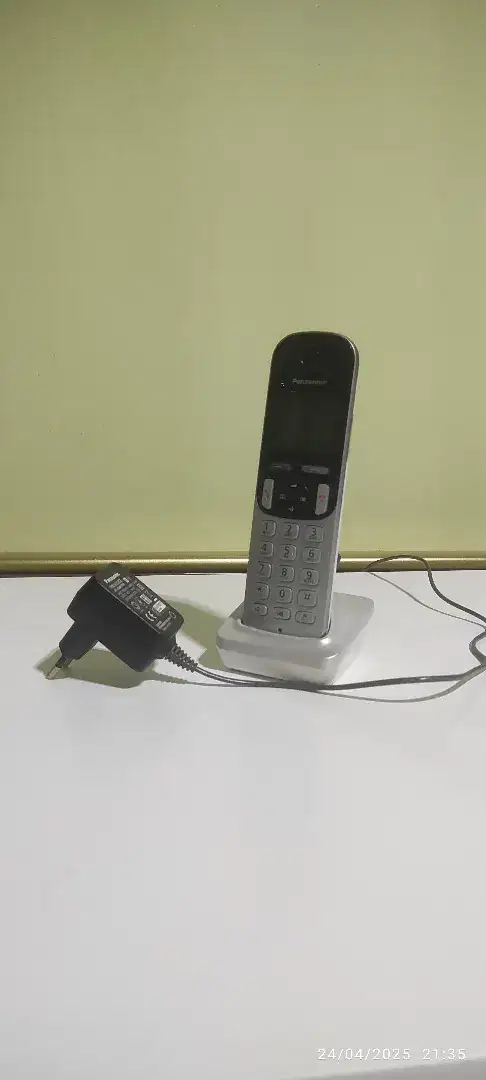 Panasonic Cordless Wireless Phone KX-TGC212 Silver