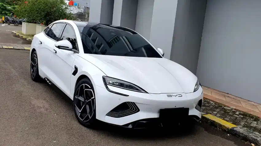 BYD Seal Performance 3.8s AWD Fullspec AT Aurora White 2024 2025