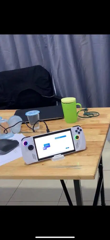 Asus Rog Ally z1 extereme 16 gb ram