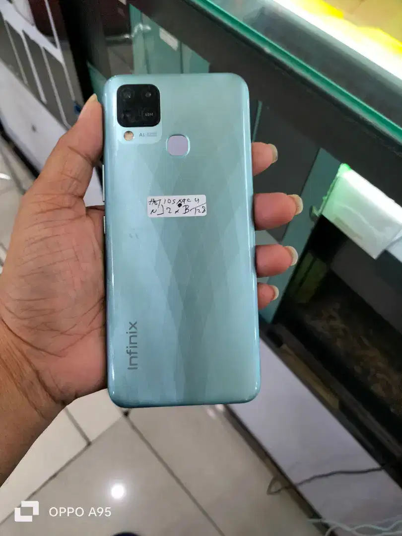 Infinix hot 10s nfc ram 4 internal 128 mulus