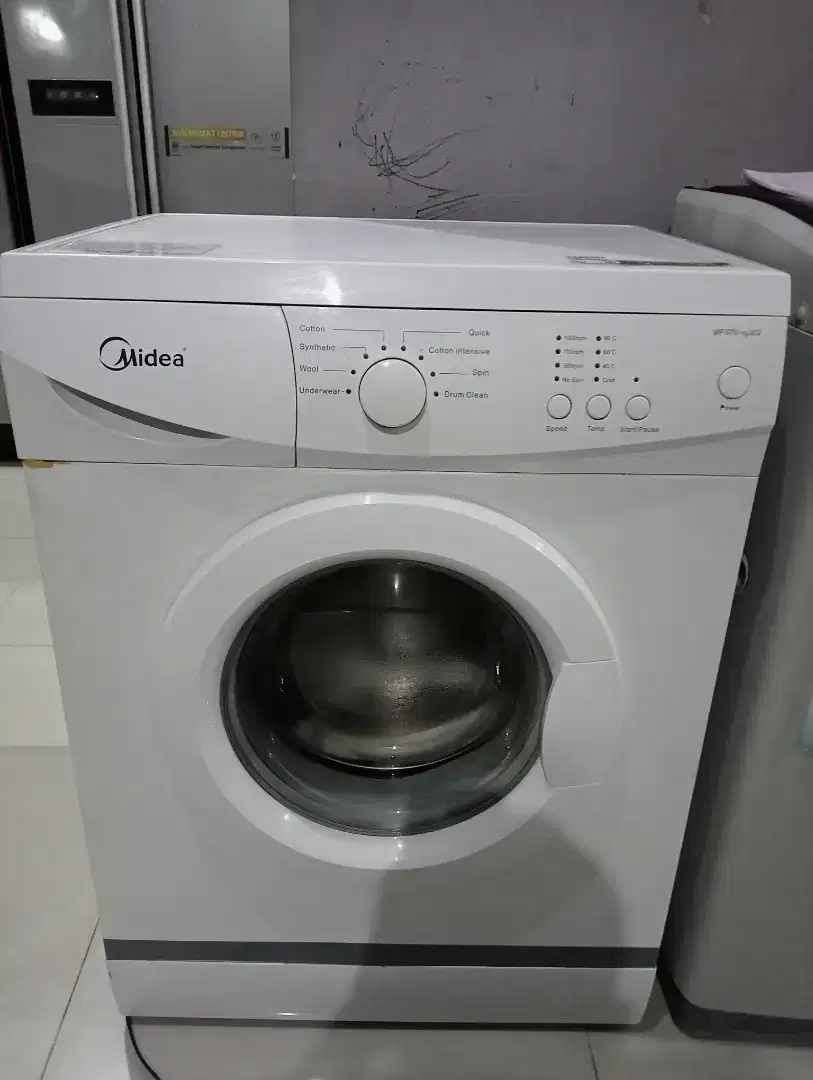 MESIN CUCI FRONT LOADING MERK MIDEA