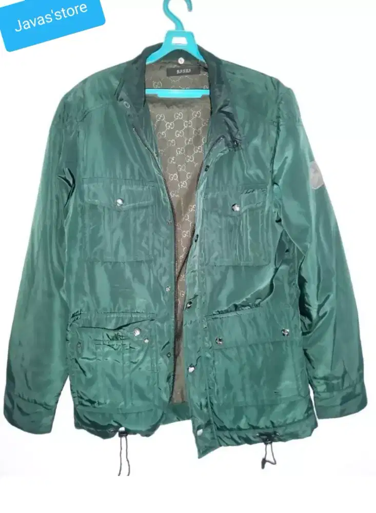 Auth jaket military gucci green