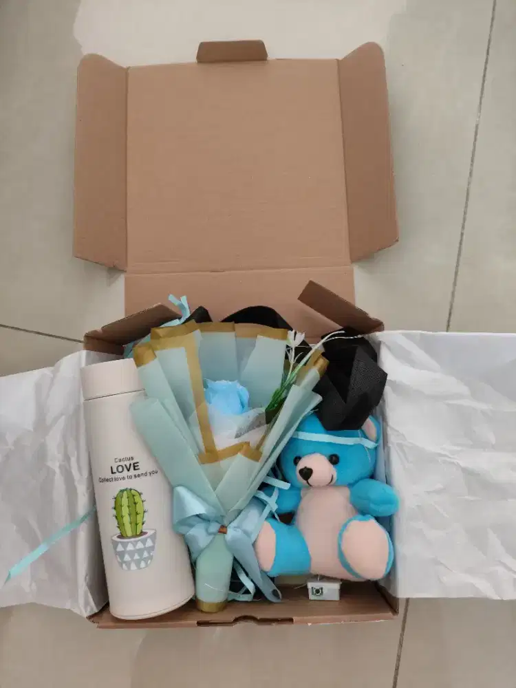 Hampers hadiah Wisuda Ultah